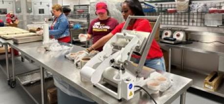 Papa Johns team members volunteering